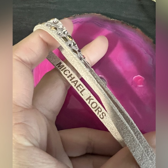 Michael Kors Bracelet worn once - Picture 2 of 3